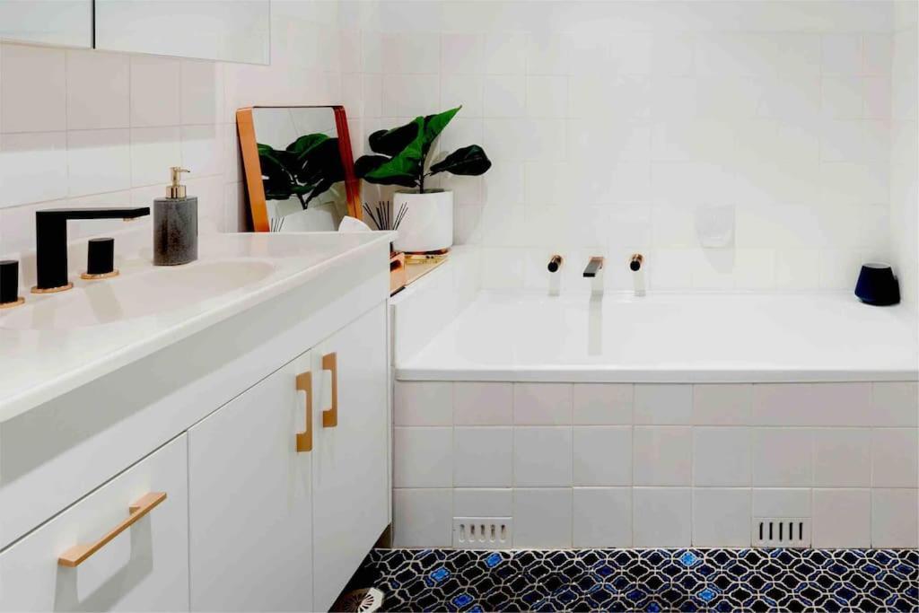 Appartamento Harbourside Style, 2 Bed, A/C, Pool -Elizabeth Bay Sydney Esterno foto