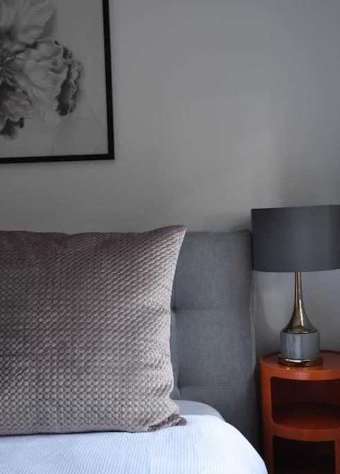 Appartamento Harbourside Style, 2 Bed, A/C, Pool -Elizabeth Bay Sydney Esterno foto