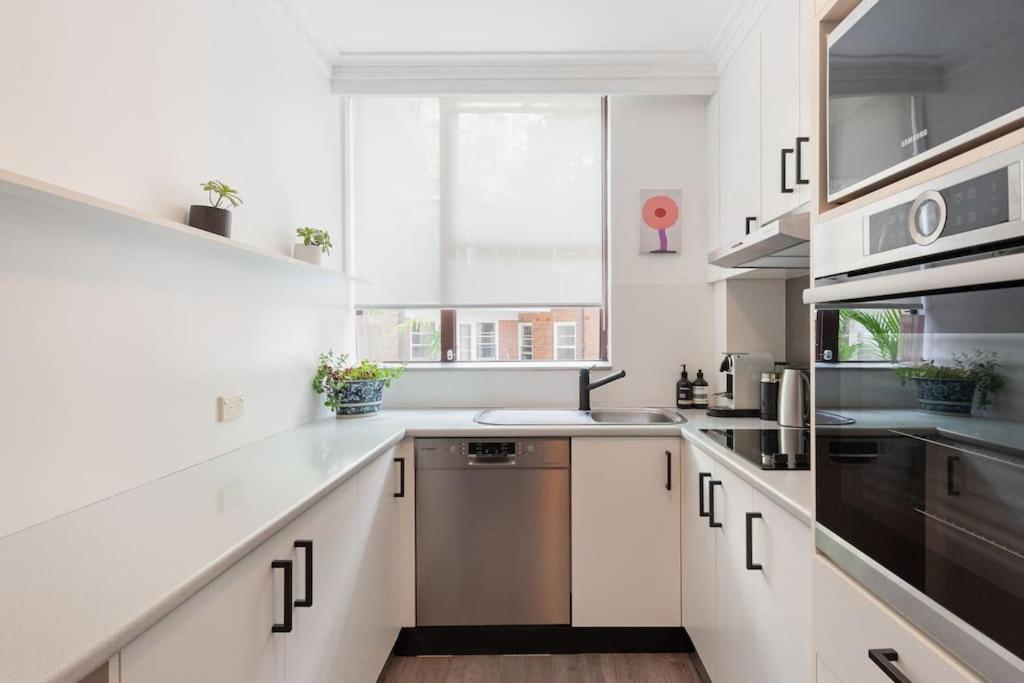 Appartamento Harbourside Style, 2 Bed, A/C, Pool -Elizabeth Bay Sydney Esterno foto